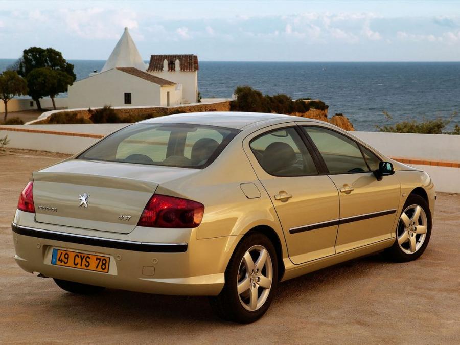  Peugeot 407 Sedan 2004 года  (фото 16 из 25)